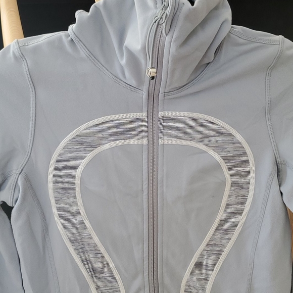 Lululemon Define Jacket - Picture 2 of 4